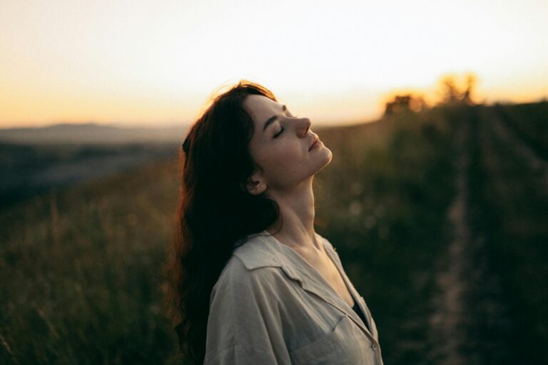 Things Every Woman Deserves To Do For Herself Before Saying ‘I Do