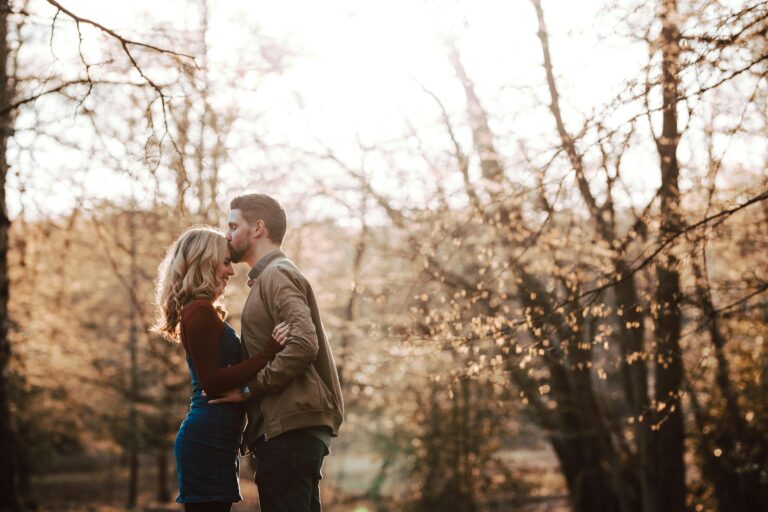 Intimate Habits of Couples Who Are Strongly Connected