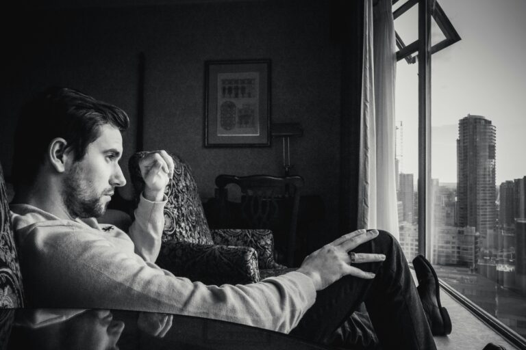 Undisputable Signs He’s Not Planning to Marry You (Even If He Says He Loves You)