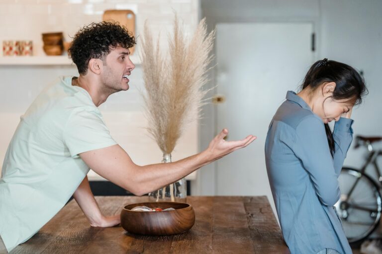 Shocking Signs of Disrespect in a Relationship (That Often Go Overlooked)