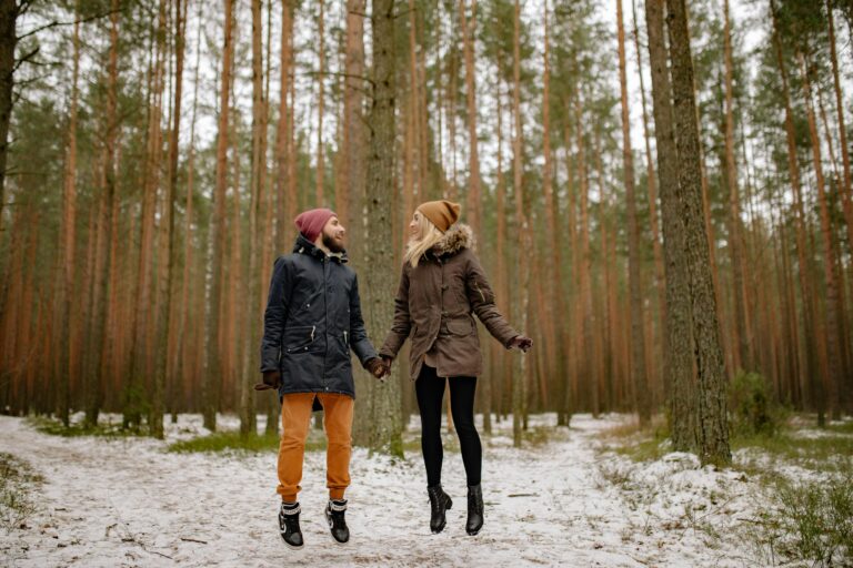Winter Date Ideas So Cozy, You’ll Wish the Cold Never Ends
