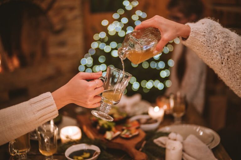 38+ Heartfelt Christmas Wishes to Share With Friends This Holiday Season