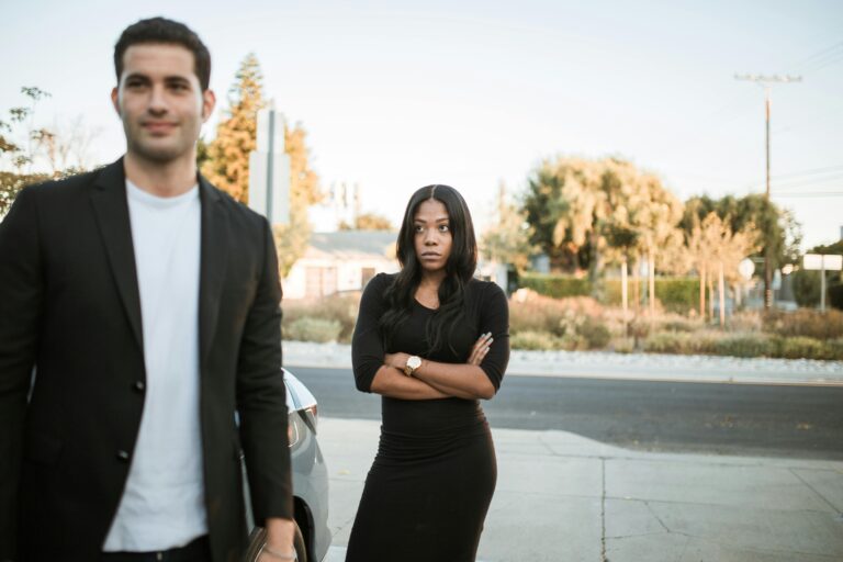 10 Relationship Red Flags You Should Never Ignore (No Matter How Much You Love Them)